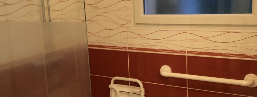 Création d'une salle de bains PMR
